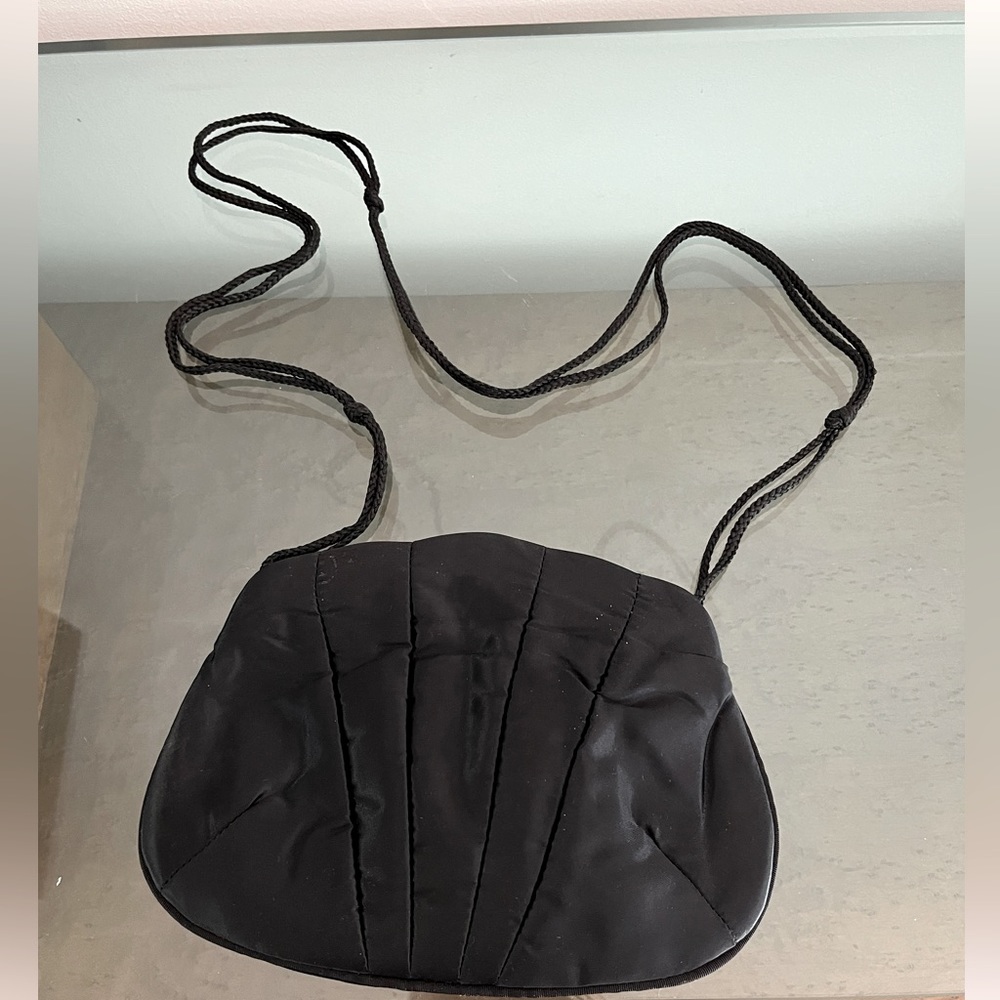 Black Satin Seashell/ Clam Evening Shoulder Bag